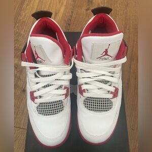 Air Jordan 4 Retro